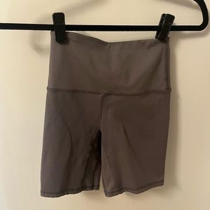 Athli Stacci Athletics Linn Lowes Grey Bike Shorts